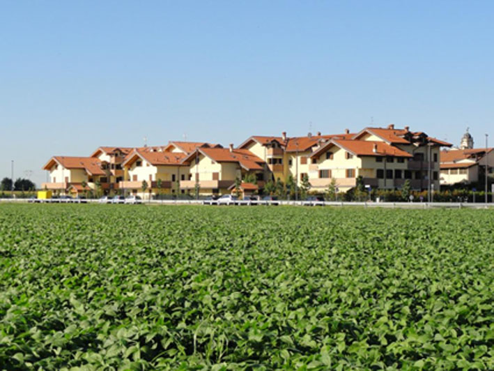 2007  Cassina de’ Pecchi  (Milano) Realizzazione nuovi insediamenti: 56 unità residenziali, nuova strada e pista ciclabile